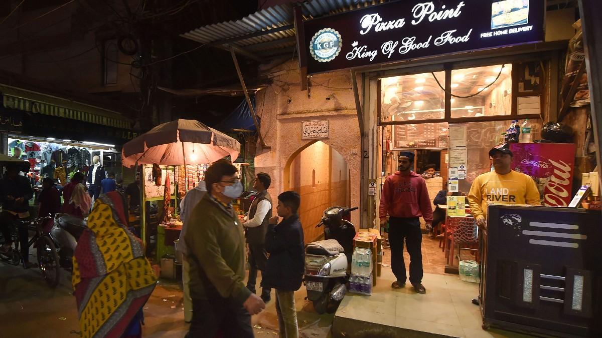 दिल्ली में अभी रेस्टोरेंट्स में टेक अवे की सुविधा है. 