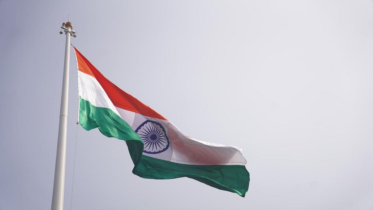 2021-22 के बजट में दिल्ली सरकार ने शहर में 500 जगहों पर राष्ट्रीय द्वाज लगाने का प्रस्ताव रखा है