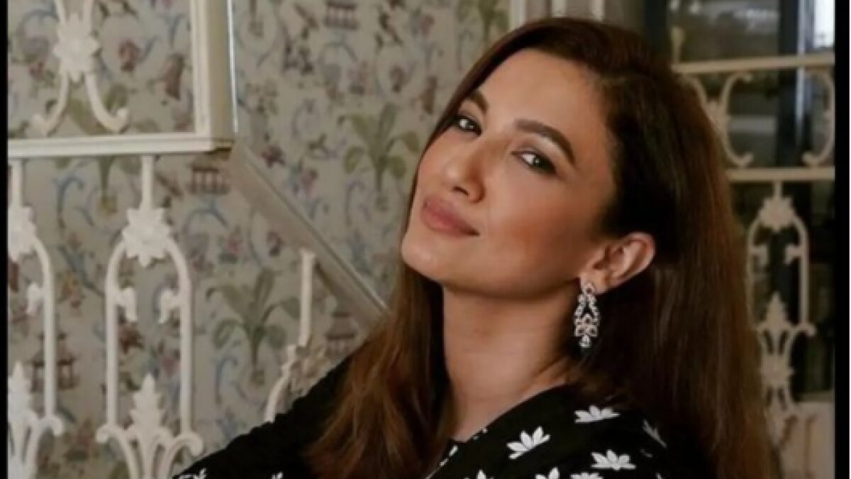 गुस्से में महिला ने ठेले से फेंके सारे फल, देखकर भड़कीं गौहर खान, दिया ये ऑफर