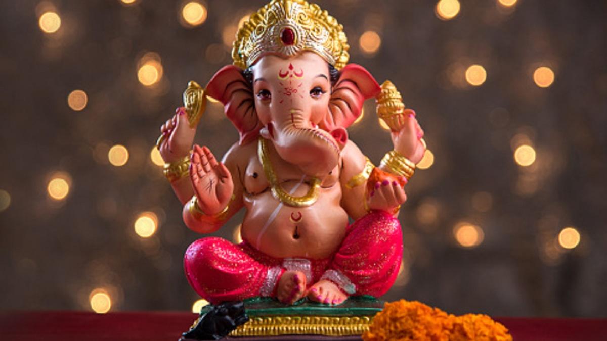 Sankashti Chaturthi 2022: संकष्टी चतुर्थी आज, गणेश जी को प्रसन्न करने के लिए करें इन मंत्रों का जाप, जानें पूजा विधि व शुभ मुहूर्त