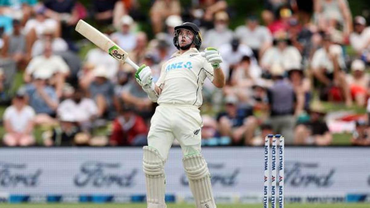 New Zealand vs Bangladesh: एक ही ओवर में दो बार LBW हुआ बल्लेबाज, लेकिन फिर भी OUT नहीं