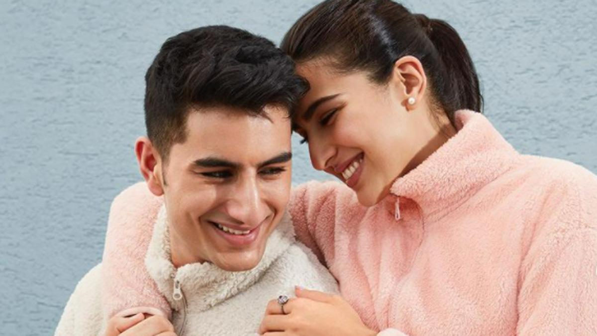 क्या यह Sara Ali Khan और Ibrahim Ali Khan के बचपन की तस्वीर है? देखकर दीजिए सबा पटौदी का जवाब