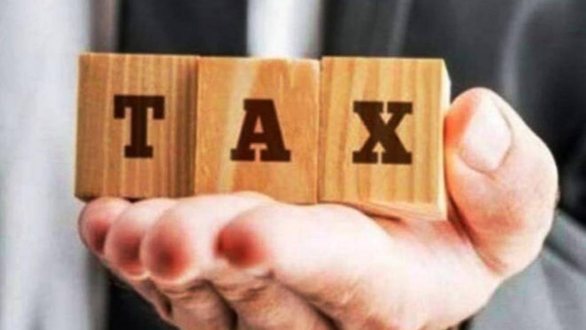 Tax को कैलकुलेट करने के लिए Income Tax Calculator का इस्तेमाल करना चाहिए
