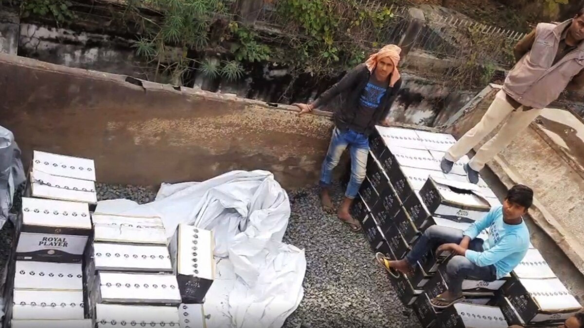 बिहार में पत्थर की गिट्टी के बीच शराब सप्लाई का अनोखा खेल, तस्करों ने खोला राज