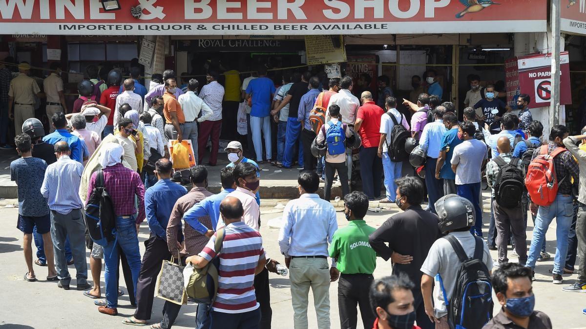 लॉकडाउन की आहट से बढ़ गई डिमांड