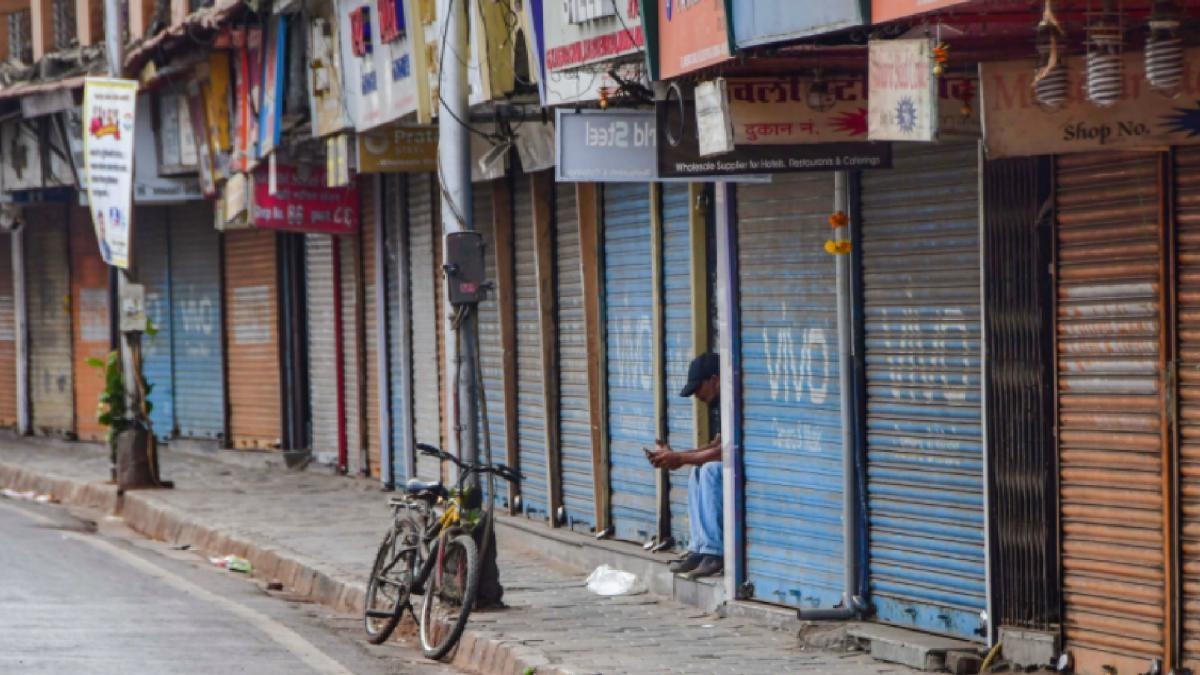 Corona business: कोरोना ने छोटे दुकानदारों की नींद हराम की, 10 दिन में इतना गिर गया व्यापार