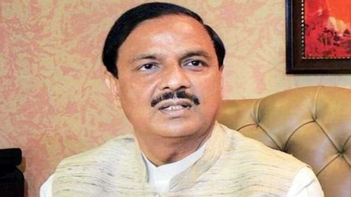 विवादों में फंसे बीजेपी के महेश शर्मा