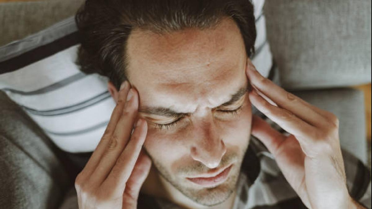 Headache: हमेशा के लिए अंधा कर सकता है सिरदर्द, कभी इग्नोर ना करें ये 9 वॉर्निंग साइन (Photo: Getty Images)