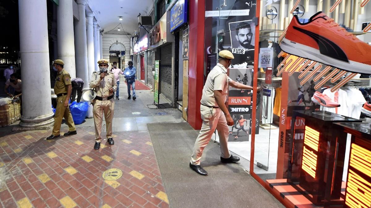 Delhi Weekend Curfew: क्या मेट्रो-ऑटो चलेंगे? जानें दिल्ली के वीकेंड कर्फ्यू से जुड़े हर सवाल का जवाब