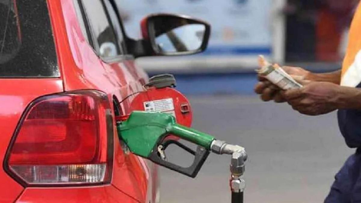 Petrol-Diesel Price Today: पेट्रोल-डीजल के आज के दाम जारी, चेक कर लें लेटेस्ट रेट्स