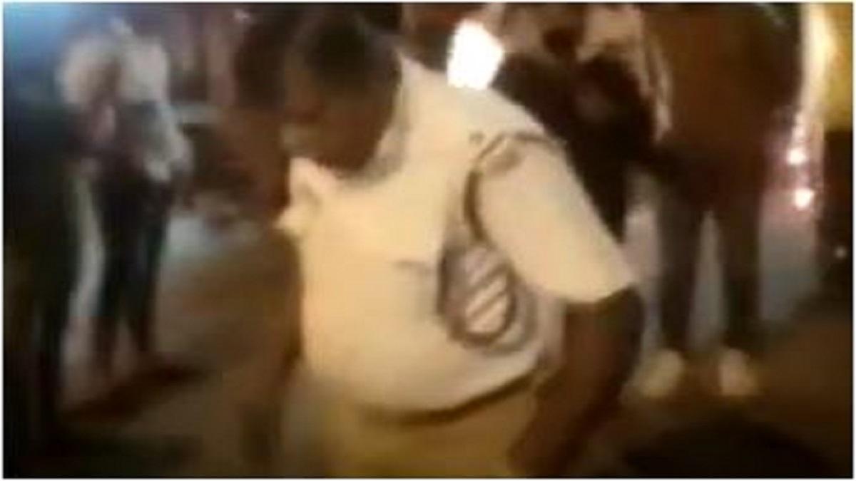 पुलिस अधिकारी को किया सस्पेंड.