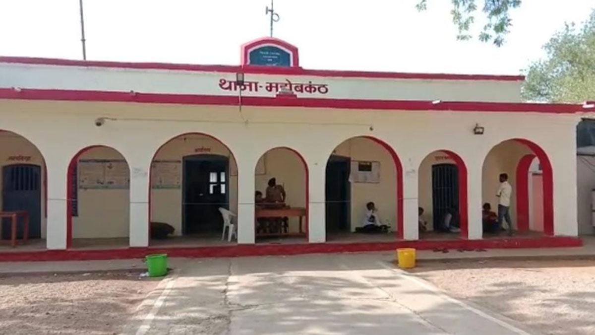 छेड़छाड़ से परेशान लड़की ने की खुदकुशी