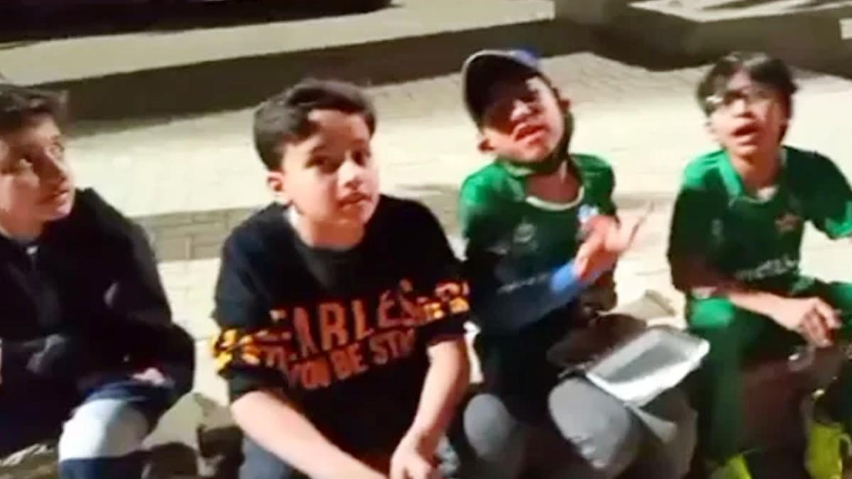 PSL 2022: बच्चों की नहीं मिली एंट्री तो भिड़ गए लोग, स्टेडियम के बाहर ही धरना