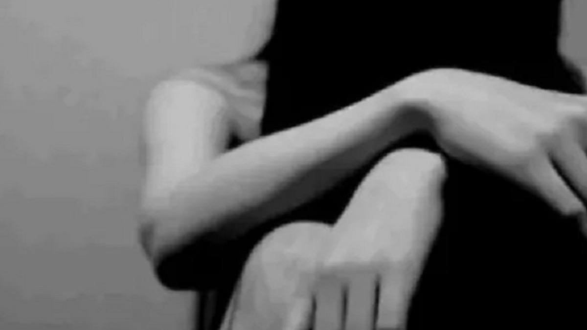 इस घटना को पहले जघन्य बलात्कार माना जा रहा था, अब पुलिस रेप से इनकार कर रही है