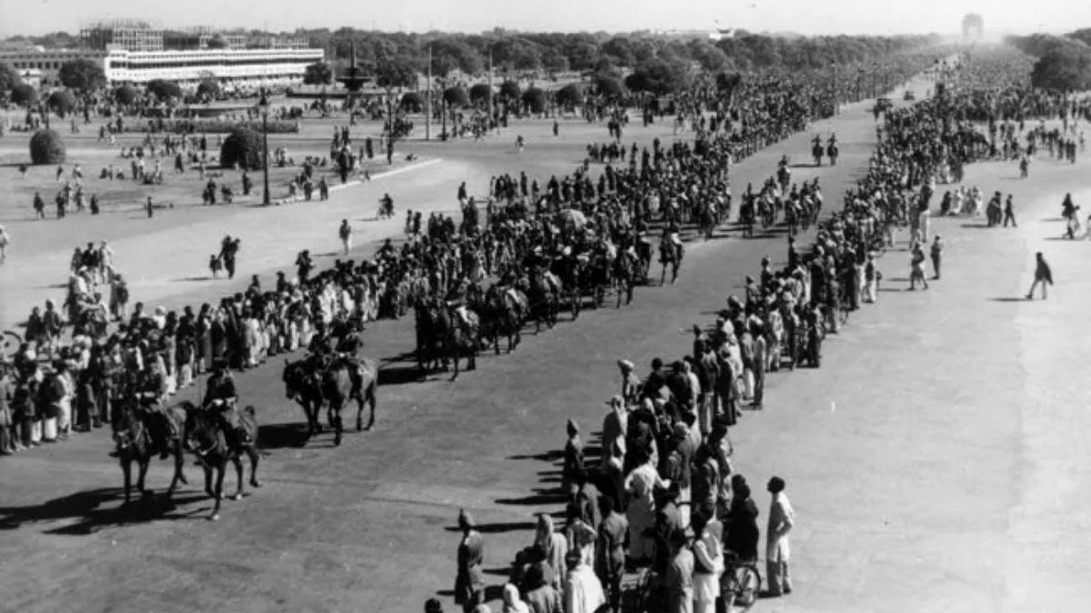 पहली परेड में जनता को भी शामिल किया गया था. (फाइल फोटो)