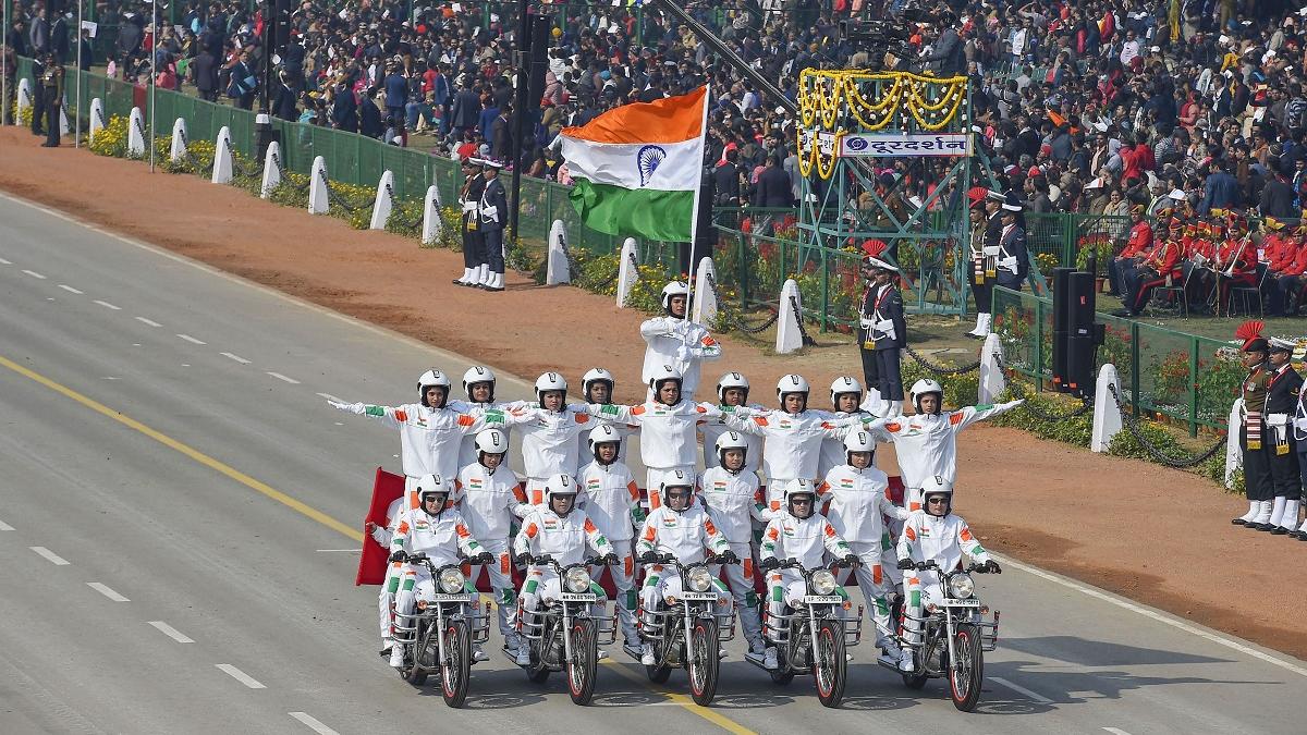 Republic Day Parade: 26 जनवरी की परेड में इस बाइक पर जांबाज मचाते हैं धमाल, ये है खासियतें