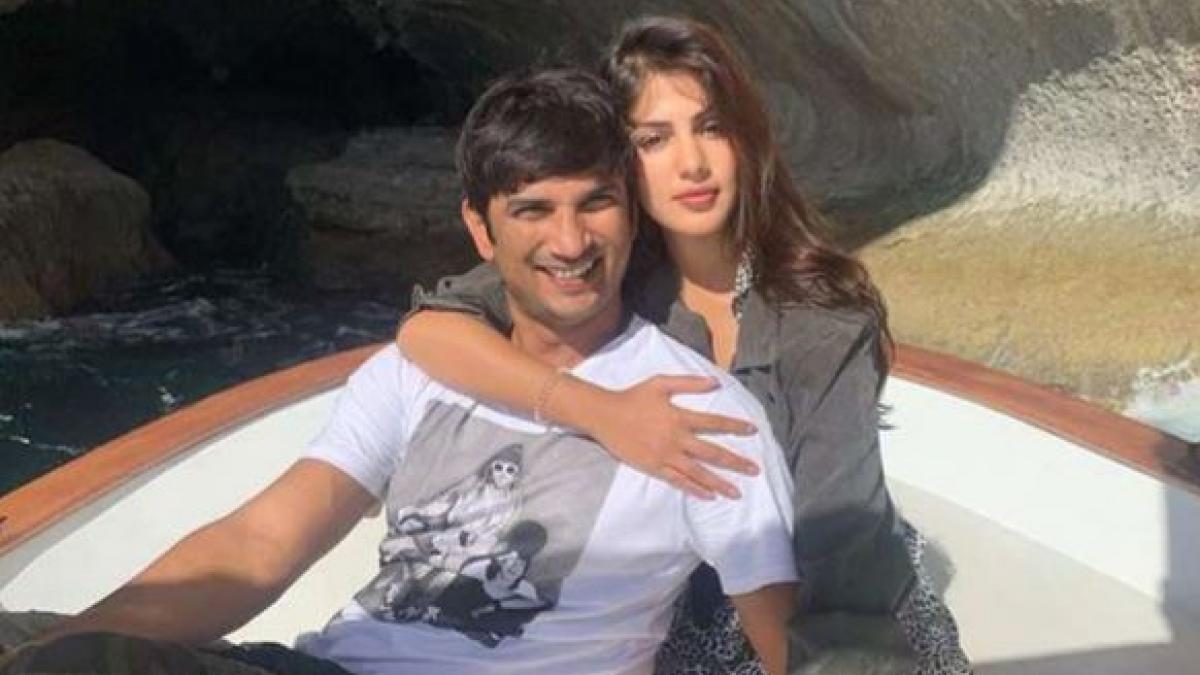 रिया चक्रवर्ती संग सुशांत सिंह राजपूत