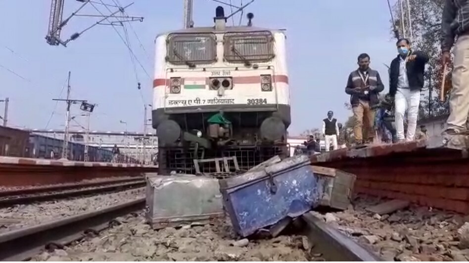 गया रेलवे स्टेशन पर RRB NTPC अभ्यर्थियों का विरोध जारी