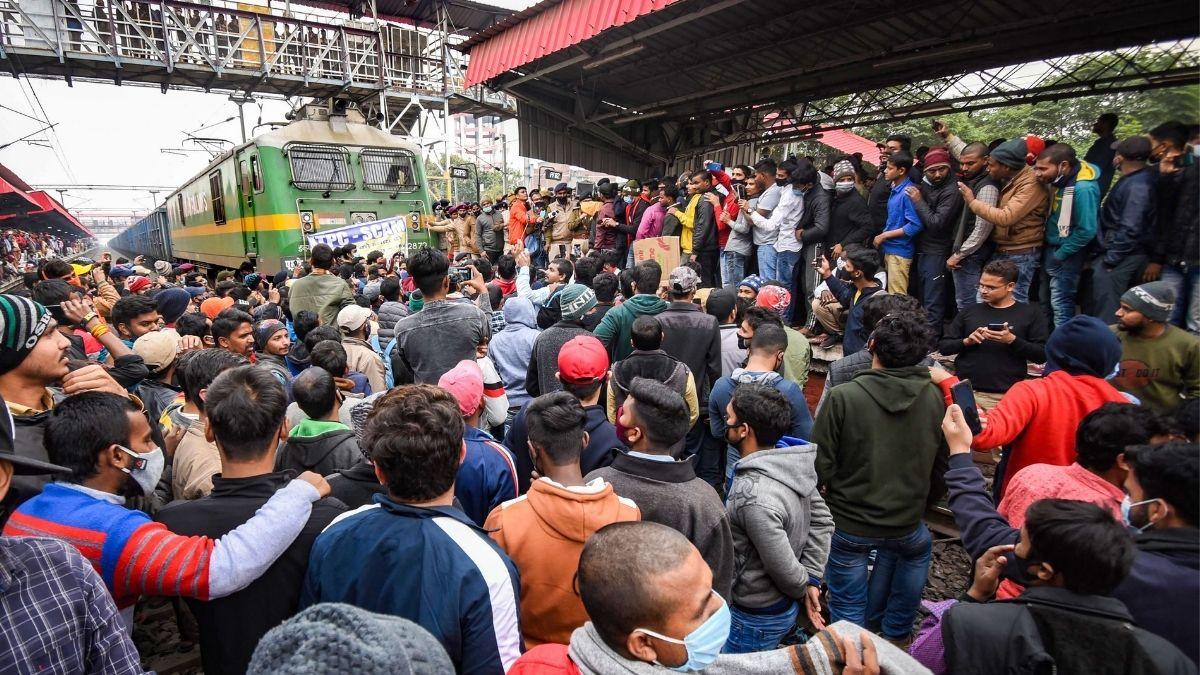 RRB NTPC रिजल्ट को लेकर 4 दिन से सड़कों पर हैं छात्र. (फाइल फोटो-PTI)