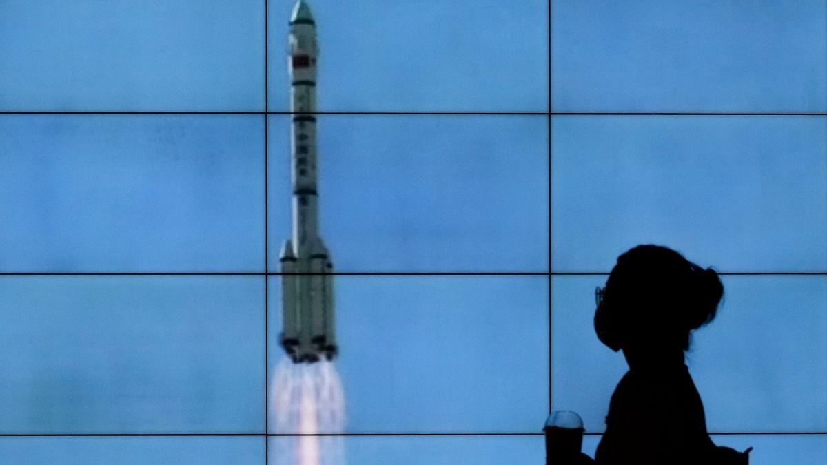 इस डील के तहत 2 सैटेलाइट ऑपरेट और लॉन्च करना था. (फाइल फोटो-AP)