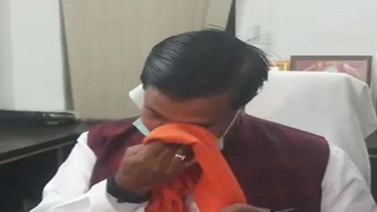 शर्मा ने 2017 में BJP के टिकट पर यहां से चुनाव लड़ा था.