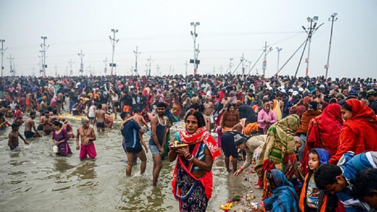 Makar Sankranti 2022 Samagri: मकर संक्राति कल, आज ही इकट्ठी कर लें ये पूजन सामग्री