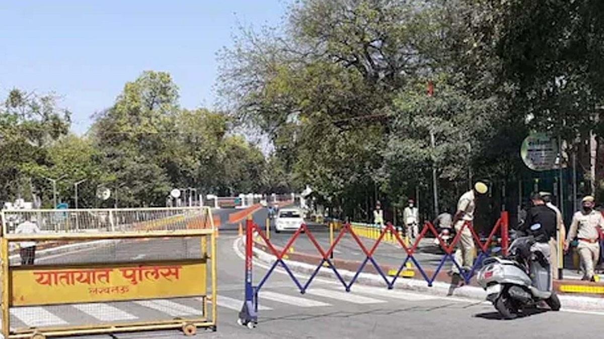उत्तर प्रदेश में भी सरकार वीकेंड कर्फ्यू लगा सकती है (सांकेतिक फोटो)