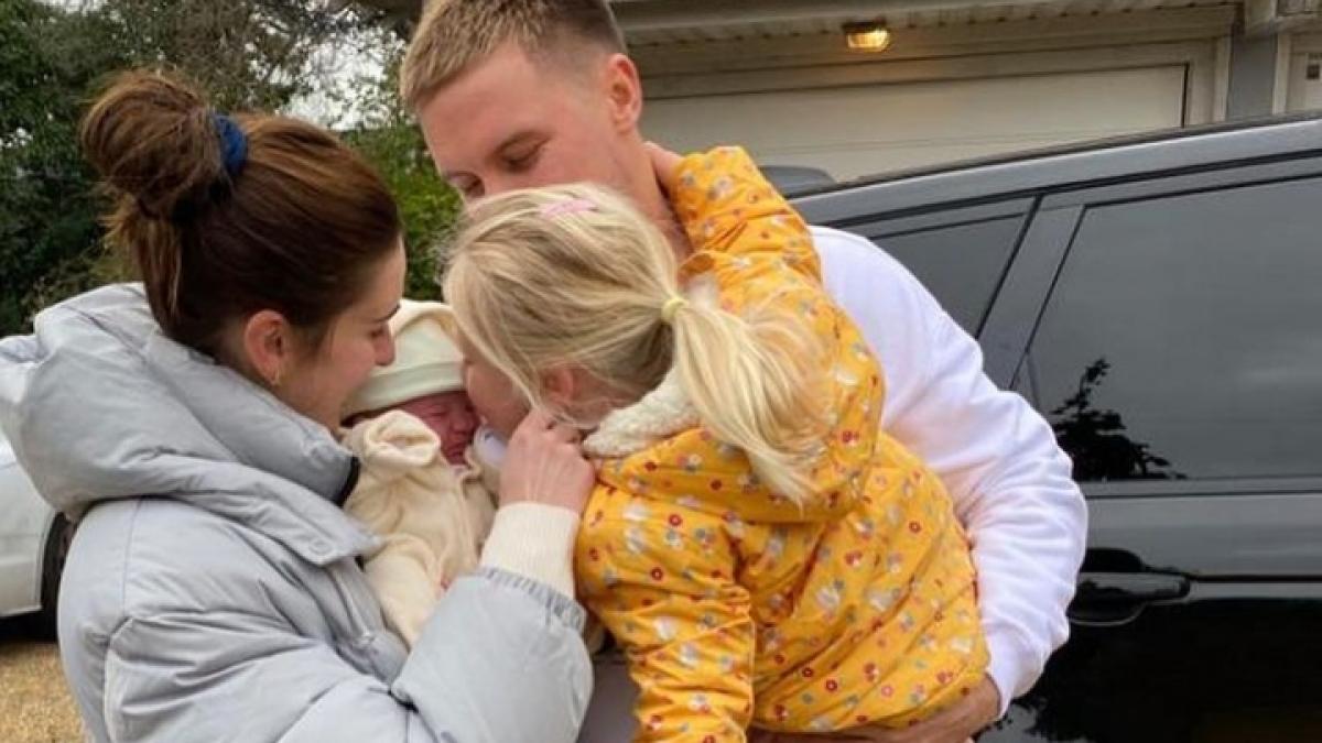 Jason Roy and His Family (instagram)