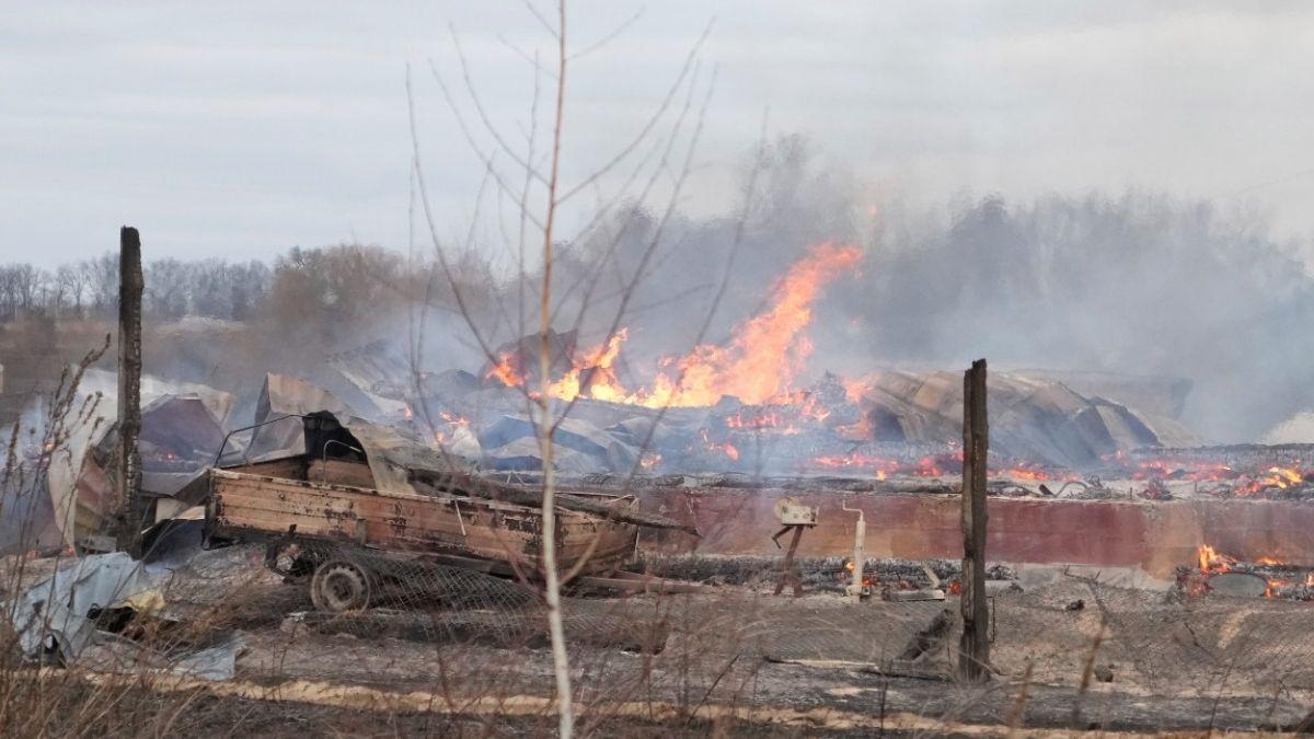   ये तस्वीर यूक्रेन पर रूसी हमले की है.