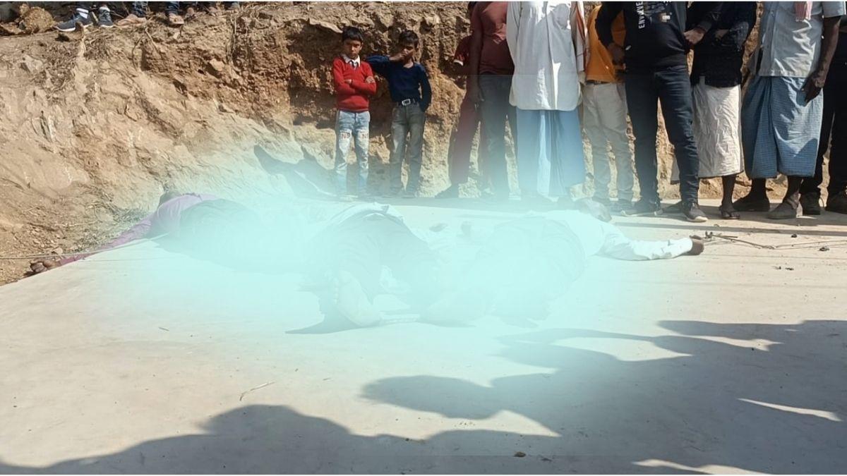 हाईटेंशन लाइन की चपेट में आकर तीन की मौत.  (Photo: Aajtak)