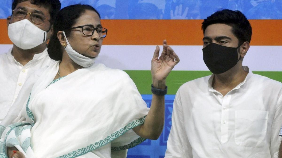 ममता बनर्जी और अभिषेक बनर्जी (फाइल फोटो)