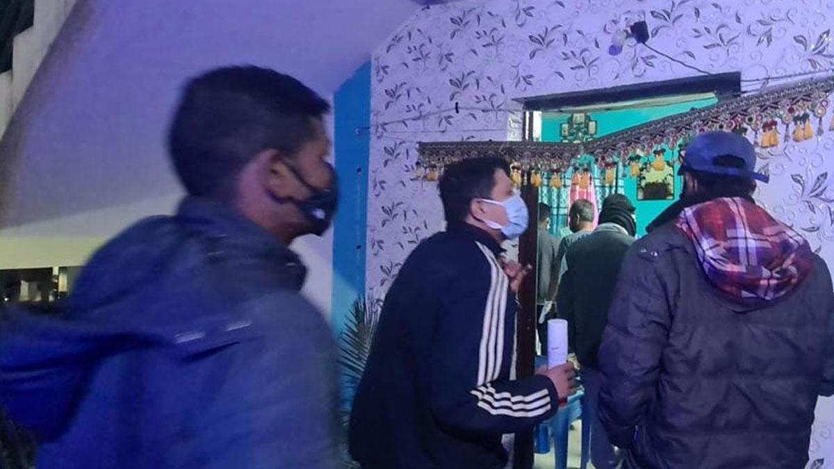 घर में पत्नी और बच्चे की लाश मिलने से मचा हड़कंप 