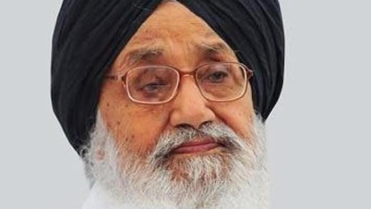 पंजाब के पूर्व मुख्यमंत्री प्रकाश सिंह बादल.