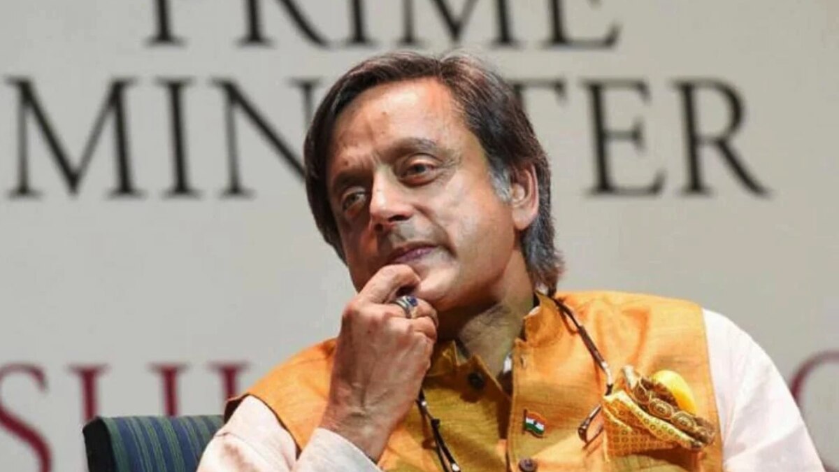 शशि थरूर ने किया था भारत विरोधी ट्वीट को रीट्वीट