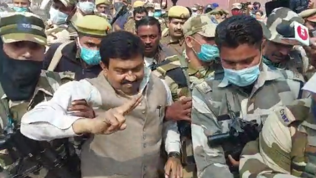 केंद्रीय मंत्री अजय मिश्र टेनी ने डाला वोट