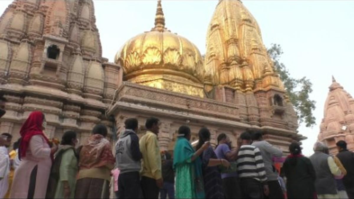 गेटवे ऑफ कॉरिडोर के जरिए अब श्रद्धालु बाबा विश्वनाथ धाम में जल अर्पित कर सकेंगे. -फाइल फोटो