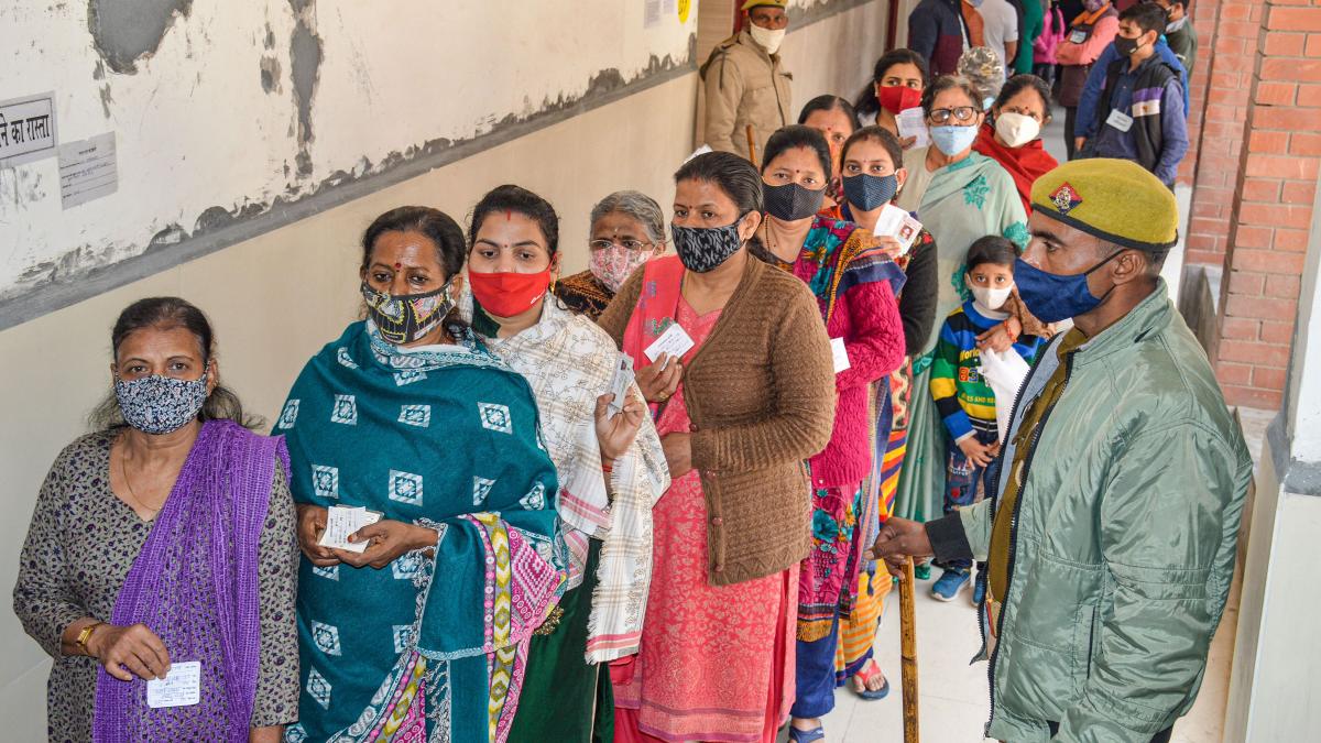 Karhal-Jaswantnagar Voting Live Update 