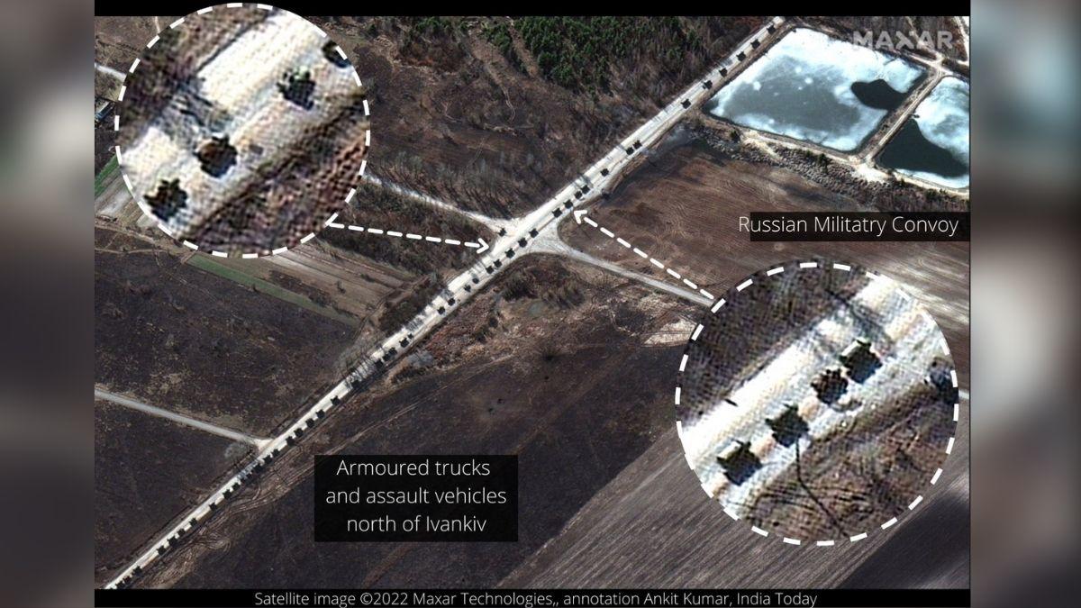 सैटेलाइट तस्वीरों में रूसी सेना का 64 किमी लंबा काफिला दिखा. (फोटो-Maxar)