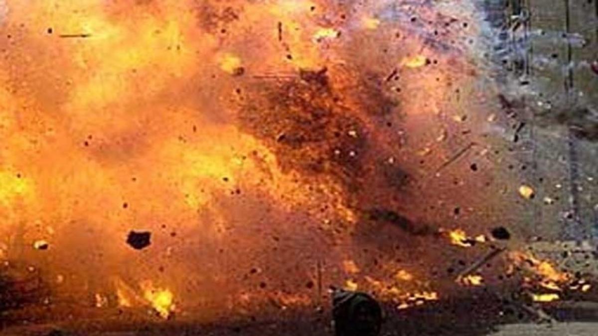 नागरिकों का दावा- आसमान में दिखी तेज रोशनी, हुआ जोरदार धमाका (प्रतीकात्मक तस्वीर)