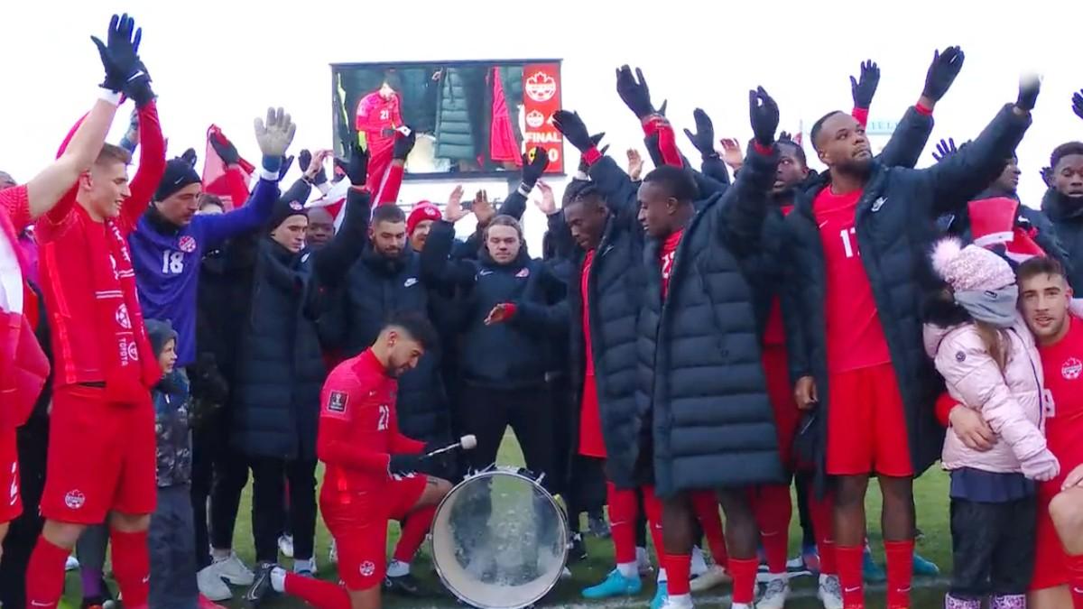 Canada Football Team (Twitter)