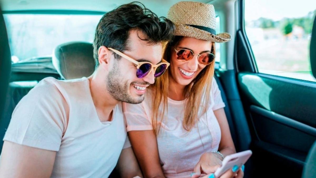 Dating Apps यूज करने वाले सावधान! स्कैमर्स बना रहे हैं निशाना, एक गलती से हो जाएगा लाखों का नुकसान