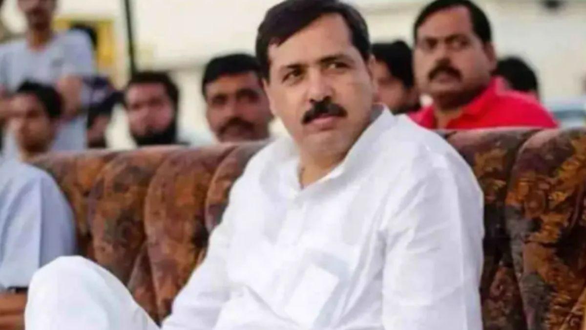 UP Election 2022: धनंजय सिंह और सपा समर्थक भिड़े, मारपीट के बाद फायरिंग में एक घायल, पुलिस का इनकार