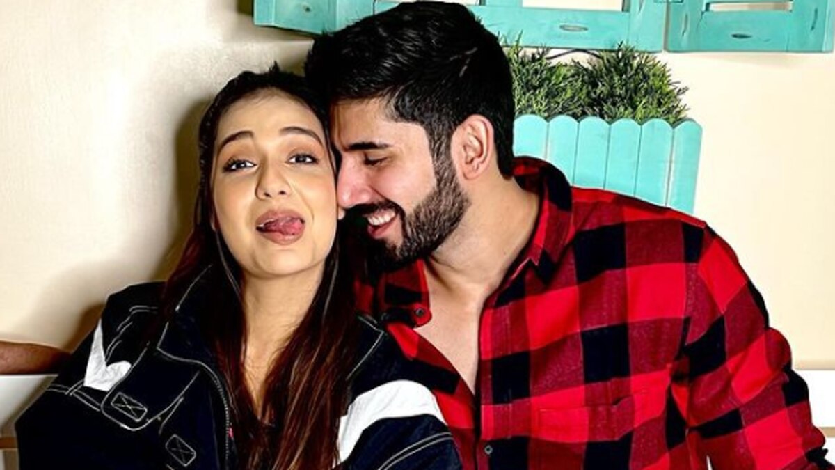 दिव्या अग्रवाल, वरुण सूद