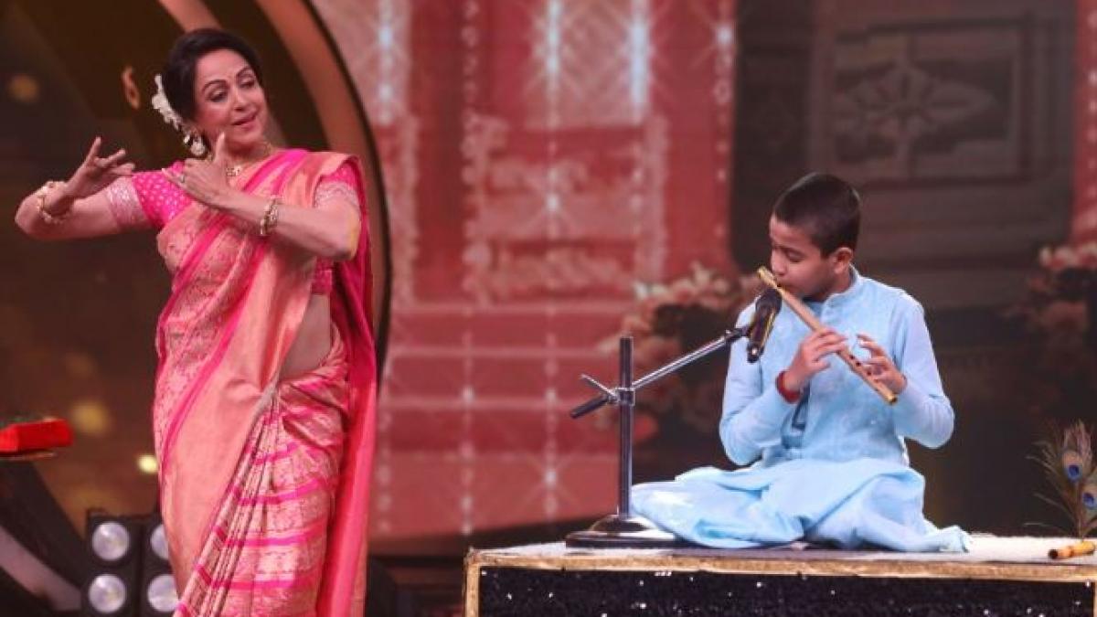 हेमा मालिनी संग अनिर्बान