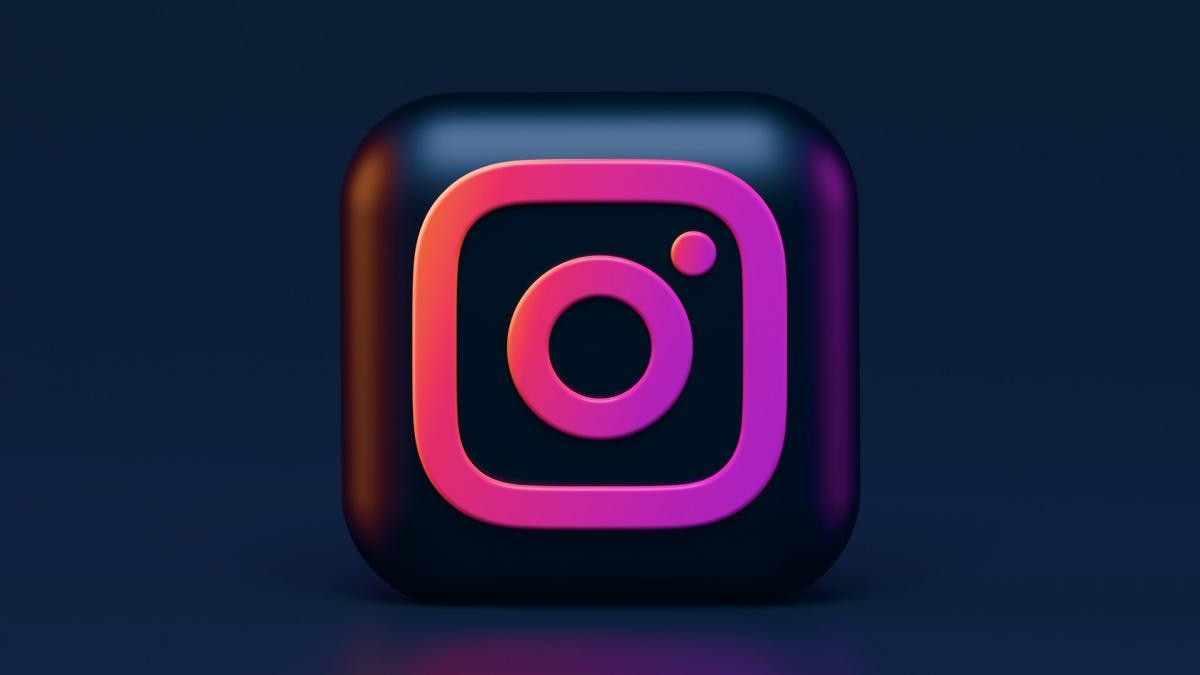 Instagram 