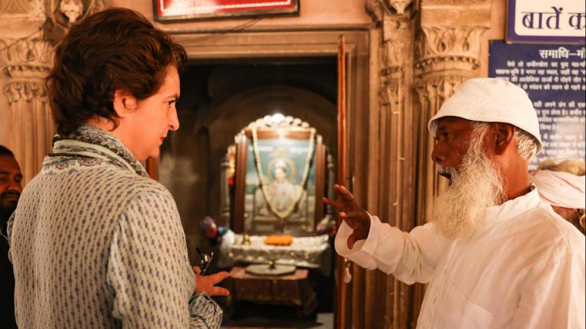 UP Election: कबीर मठ में प्रियंका गांधी ने डाला डेरा, दलित वोटरों को साधने की रणनीति?