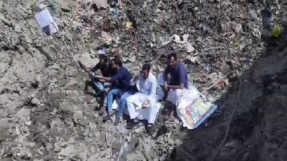 प्रदर्शनकारी व्यापारी