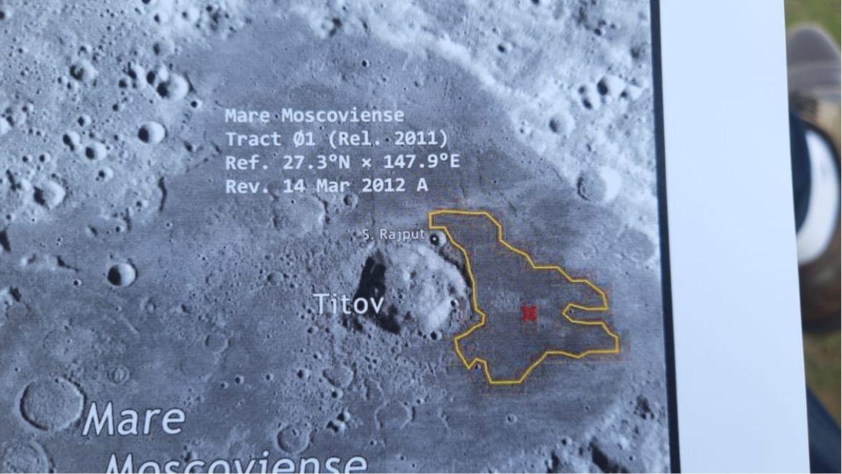 इस्लामपुर के ओमप्रकाश जांगिड़ ने खरीदी चांद पर जमीन. (Photo: Aajtak)