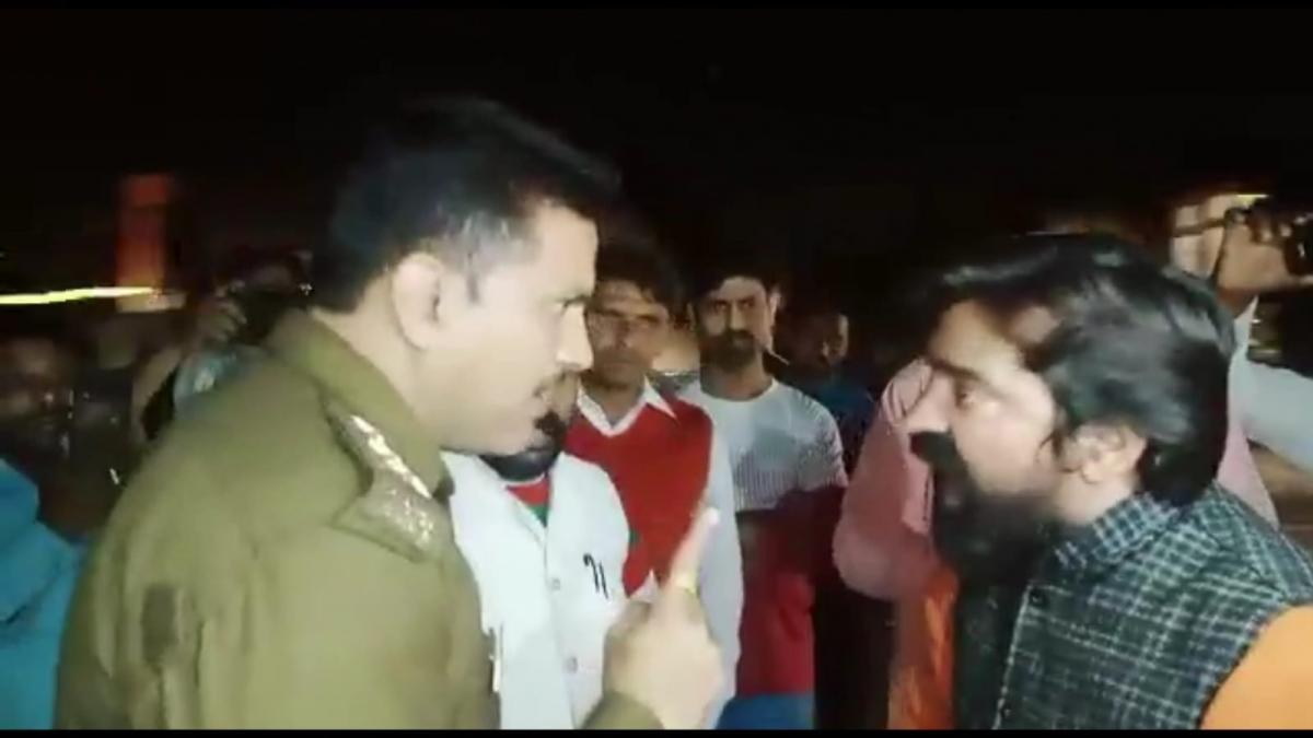 शव दफनाने को लेकर बवाल
