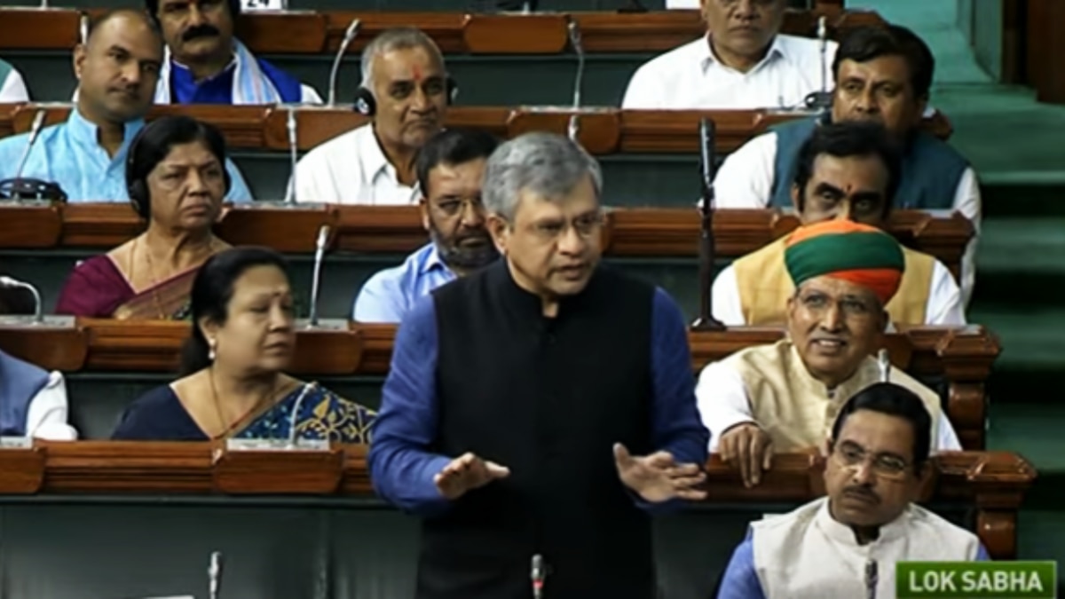 रेल मंत्री अश्विनी वैष्णव 